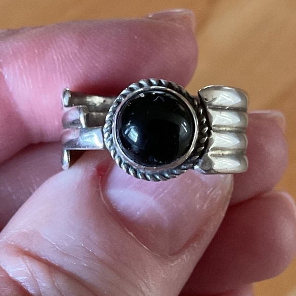Sterling Silver 925 Black Onyx ring Size US 8.5 - Picture 2 of 13